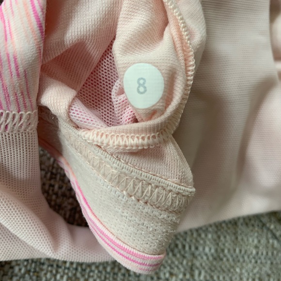 Lululemon sports bra- size 8 - Picture 5 of 5
